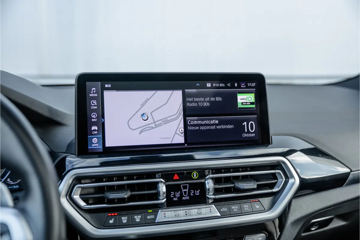 xDrive30e High Executive M-Sport Panorama / Electrische stoel / Trekhaak / Camera /
