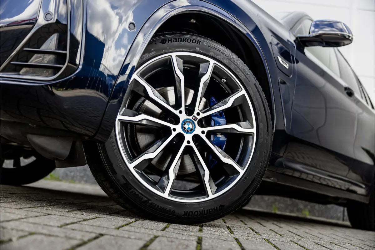 xDrive30e High Executive M-Sport Panorama / Electrische stoel / Trekhaak / Camera /