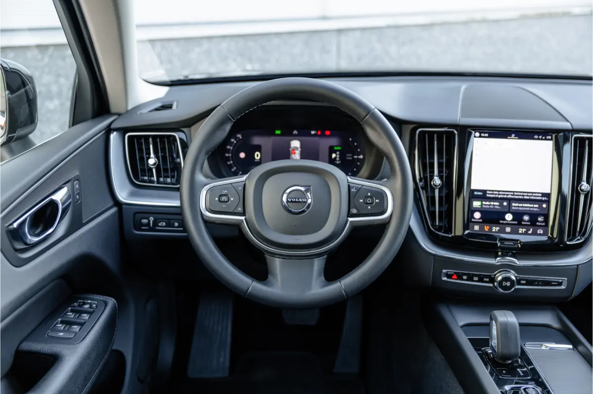 2.0 Recharge T6 AWD Panorama dak / Camera / Leder / Carplay / Android