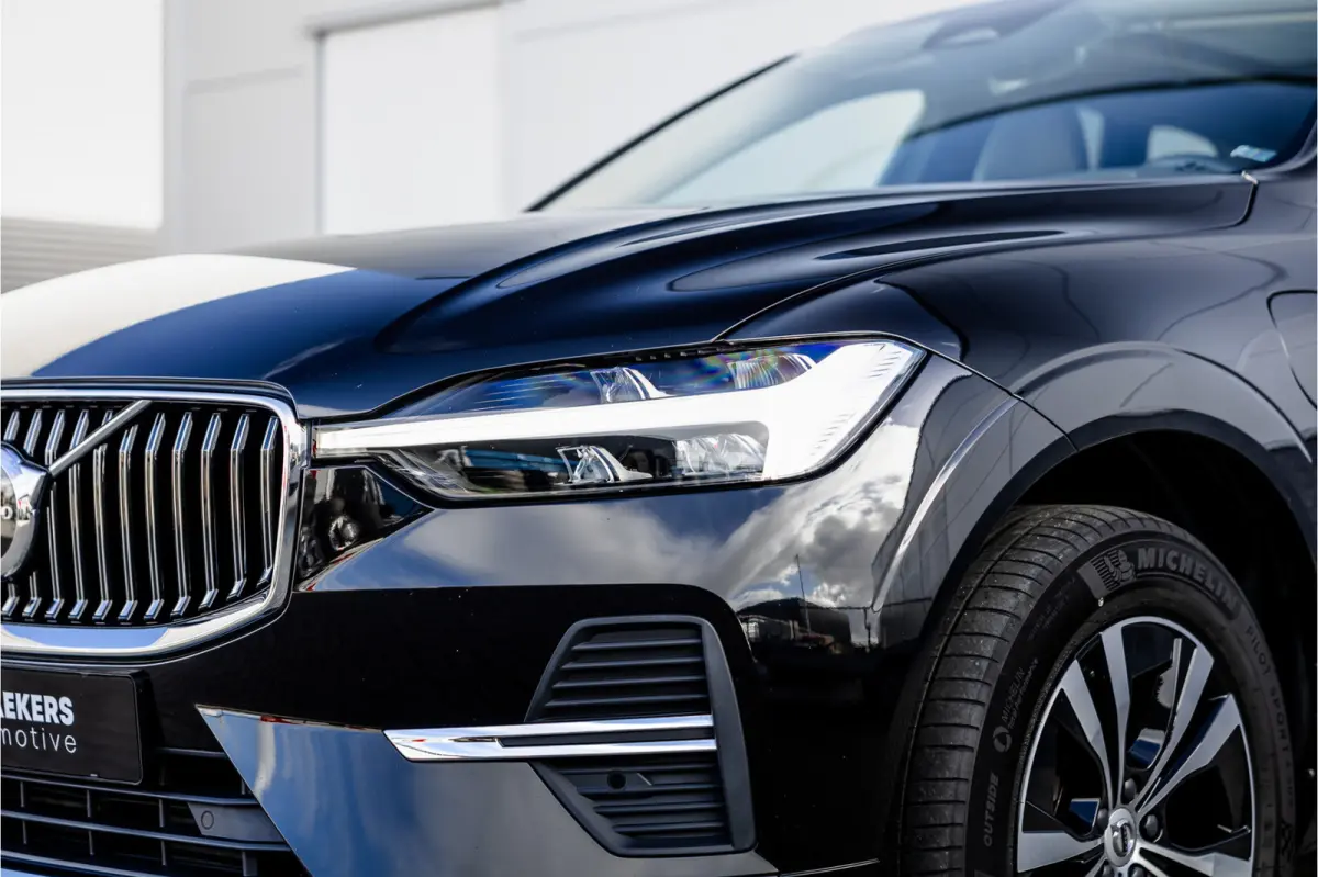 2.0 Recharge T6 AWD Panorama dak / Camera / Leder / Carplay / Android