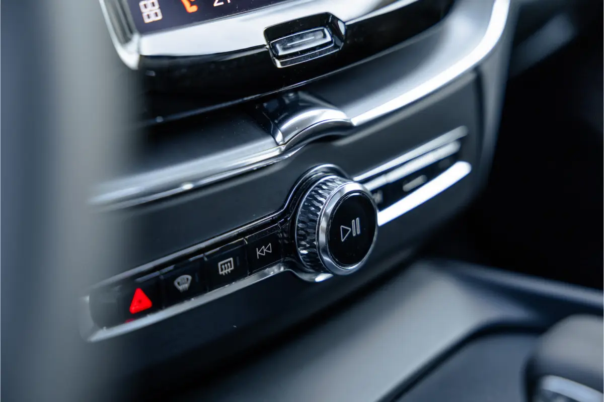 2.0 Recharge T6 AWD Panorama dak / Camera / Leder / Carplay / Android