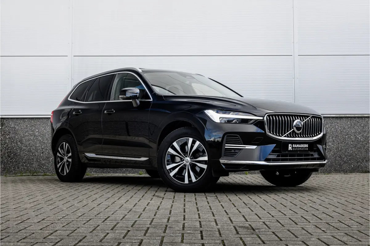 2.0 Recharge T6 AWD Panorama dak / Camera / Leder / Carplay / Android