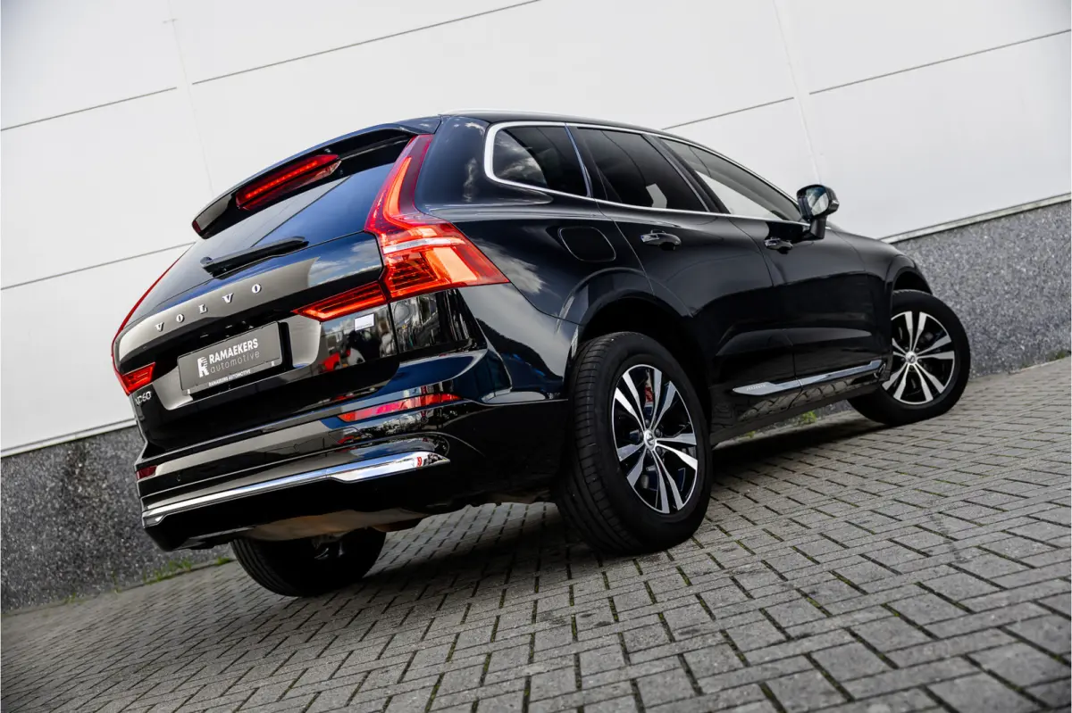 2.0 Recharge T6 AWD Panorama dak / Camera / Leder / Carplay / Android