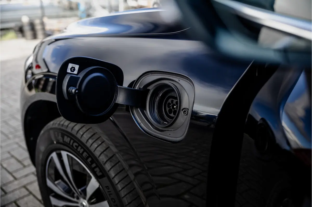 2.0 Recharge T6 AWD Panorama dak / Camera / Leder / Carplay / Android