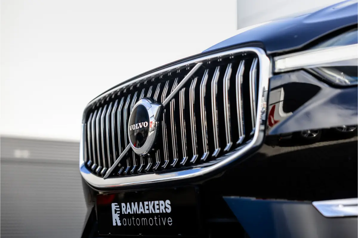 2.0 Recharge T6 AWD Panorama dak / Camera / Leder / Carplay / Android