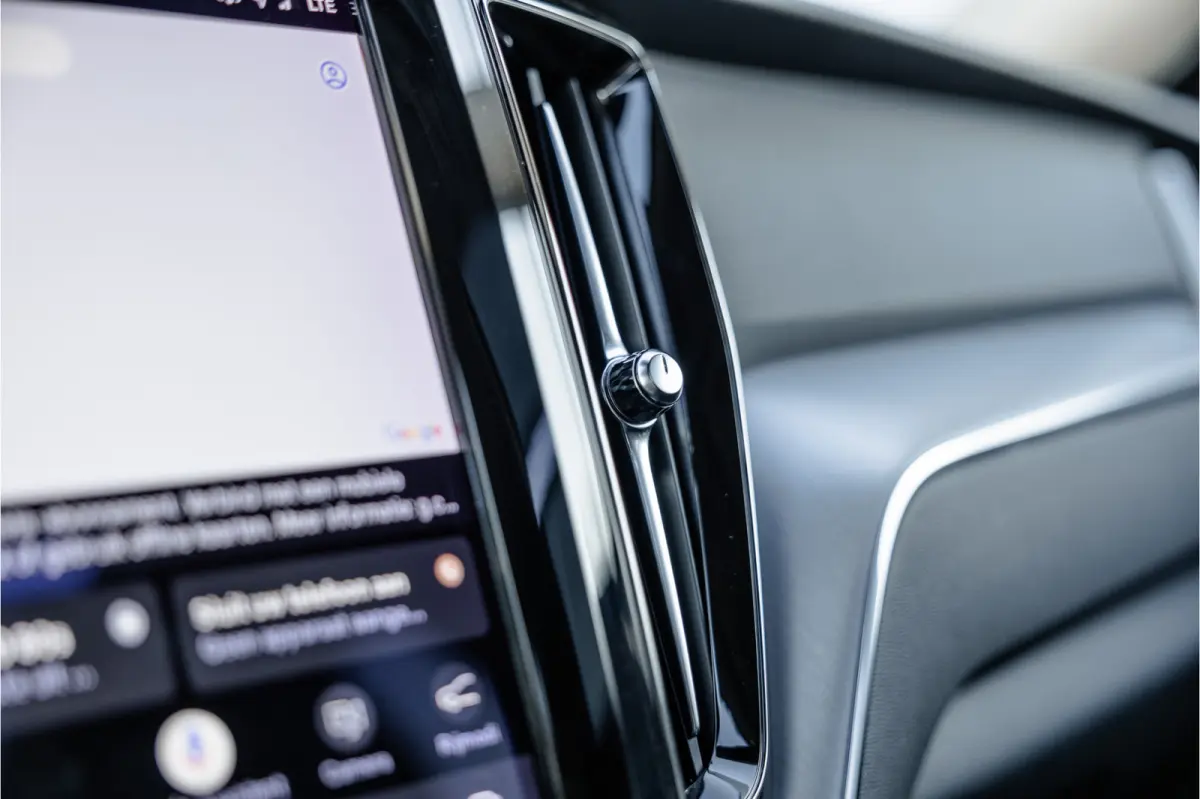 2.0 Recharge T6 AWD Panorama dak / Camera / Leder / Carplay / Android