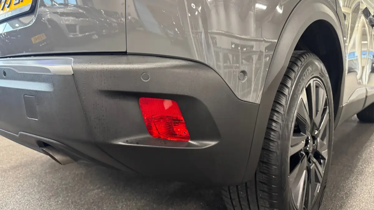 1.2 PURETECH 100PK ALLURE PACK / NAVI / LEDER / CLIMA / LED / PDC / 18" LMV / CAMERA / APPLE CARPLAY / ORG. NL. !!