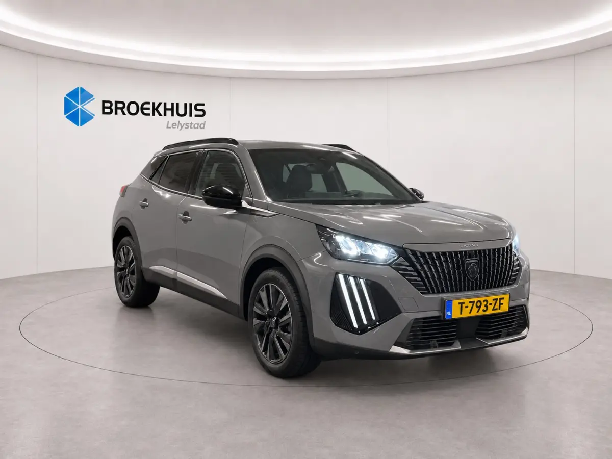 1.2 PURETECH 100PK ALLURE PACK / NAVI / LEDER / CLIMA / LED / PDC / 18" LMV / CAMERA / APPLE CARPLAY / ORG. NL. !!