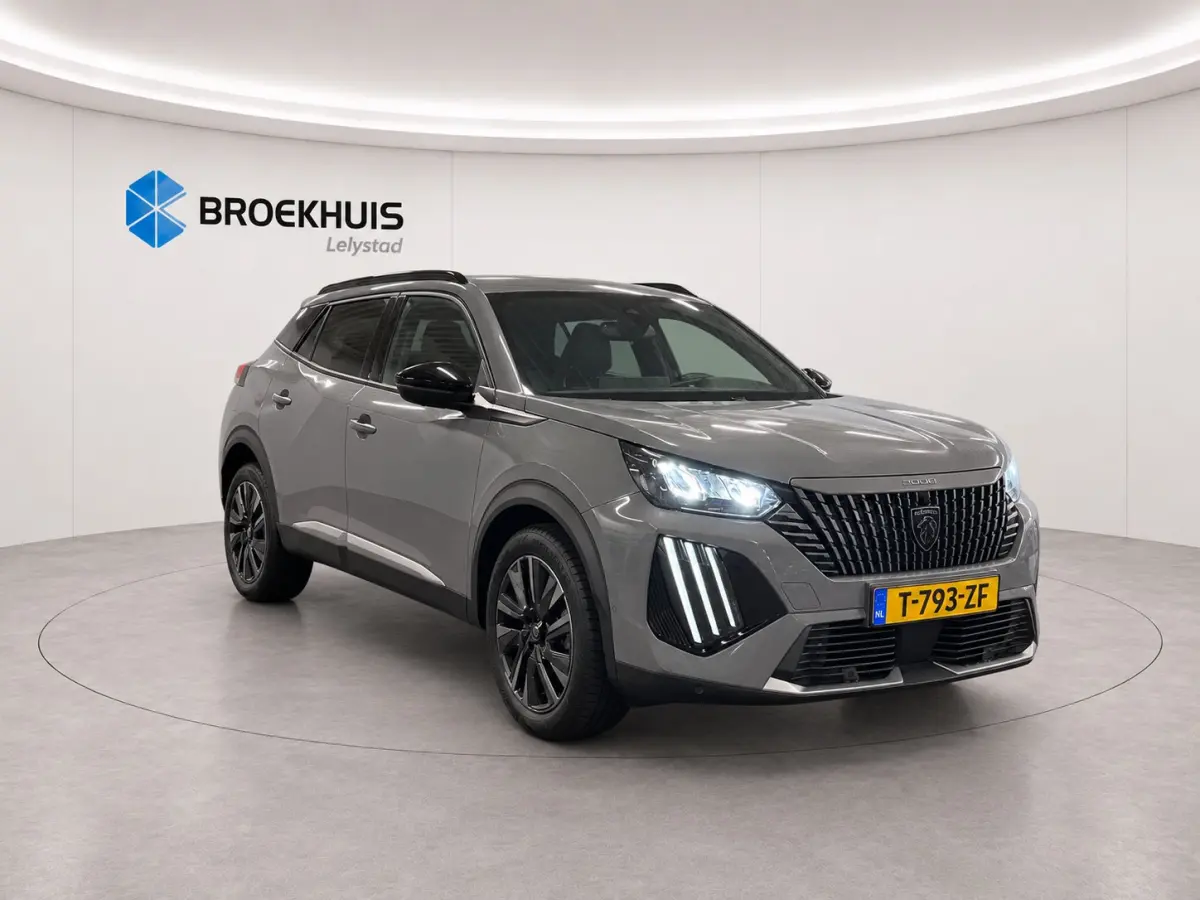 1.2 PURETECH 100PK ALLURE PACK / NAVI / LEDER / CLIMA / LED / PDC / 18" LMV / CAMERA / APPLE CARPLAY / ORG. NL. !!