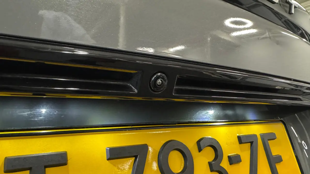 1.2 PURETECH 100PK ALLURE PACK / NAVI / LEDER / CLIMA / LED / PDC / 18" LMV / CAMERA / APPLE CARPLAY / ORG. NL. !!