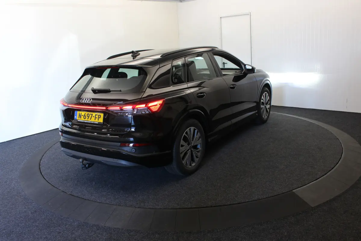 40 Launch edition Advanced 77 kWh Camera El aKlep+Trekh