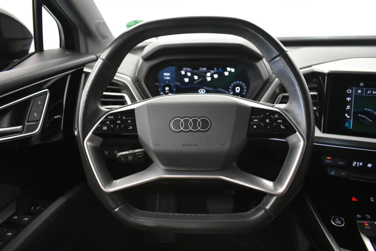 40 Launch edition Advanced 77 kWh Camera El aKlep+Trekh