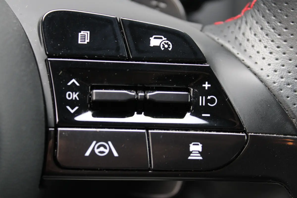 1.6 T-GDI PHEV N Line 4WD | Airco (automatisch) | Audio installatie premium | Dodehoekdetectie met correctie