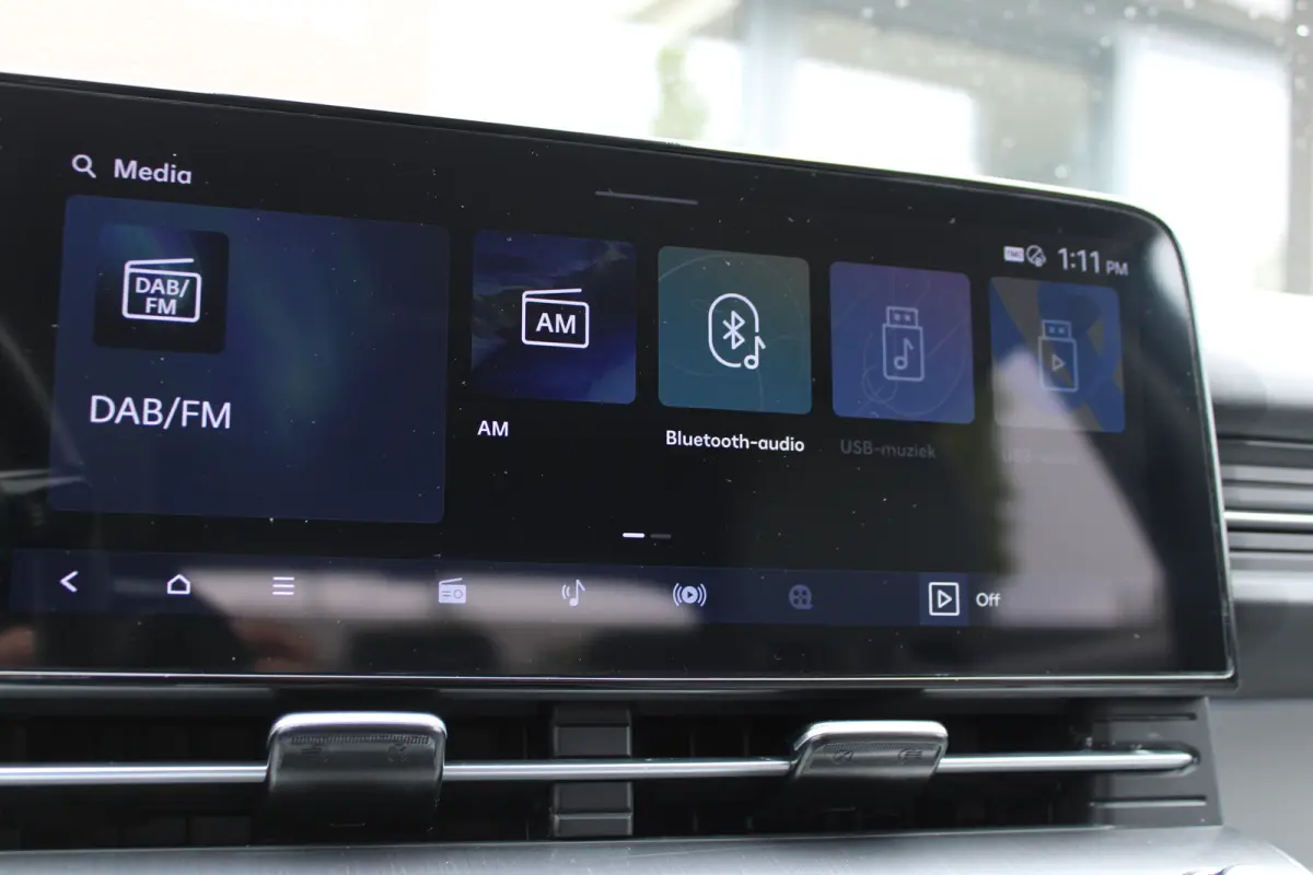 Premium Hybrid 2WD