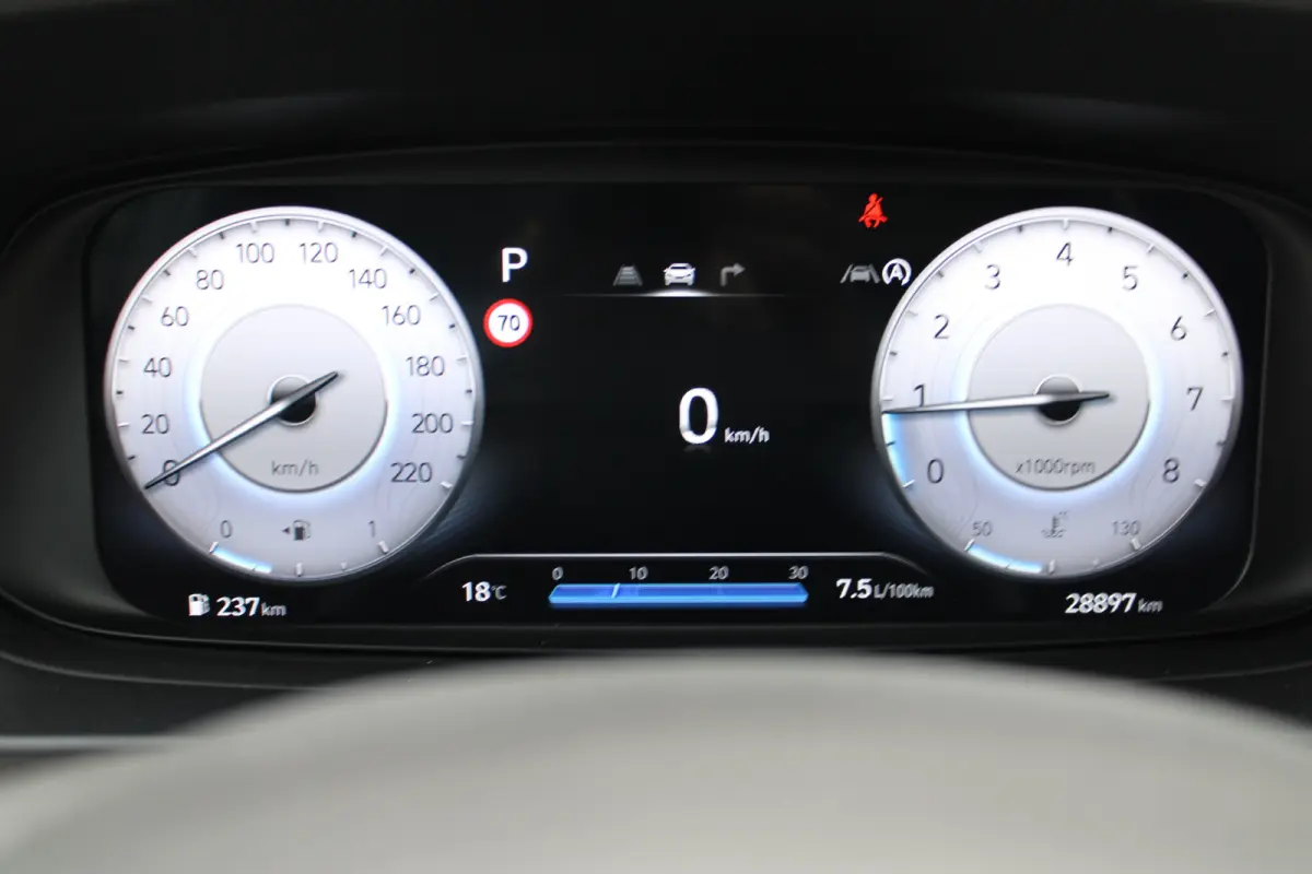 1.0 T-GDI Comfort Smart Automaat | Achteruitrijcamera | DAB ontvanger | Lichtmetalen velgen 16"