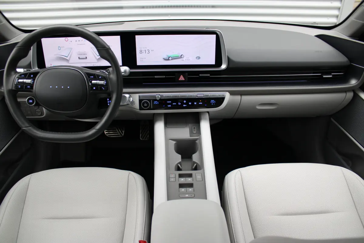 Lounge 77.4 kWh