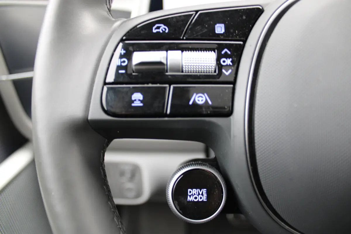 Lounge 77.4 kWh