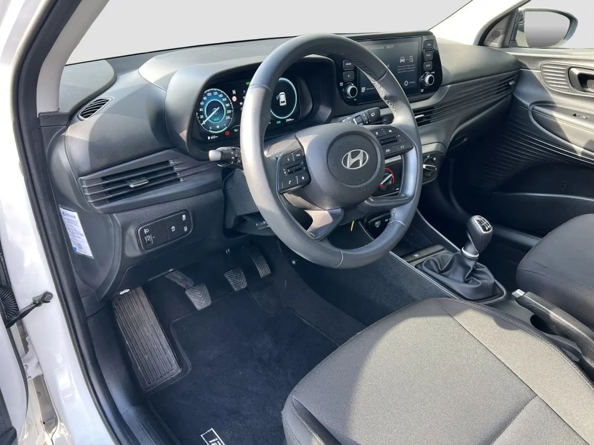 1.0 T-GDI 100pk Comfort | Airco | Camera | Carplay | Cruise control | Dodehoek detectie | Navigatie | Parkeersensoren | Digitaal cockpit | Lichtmetalen velgen