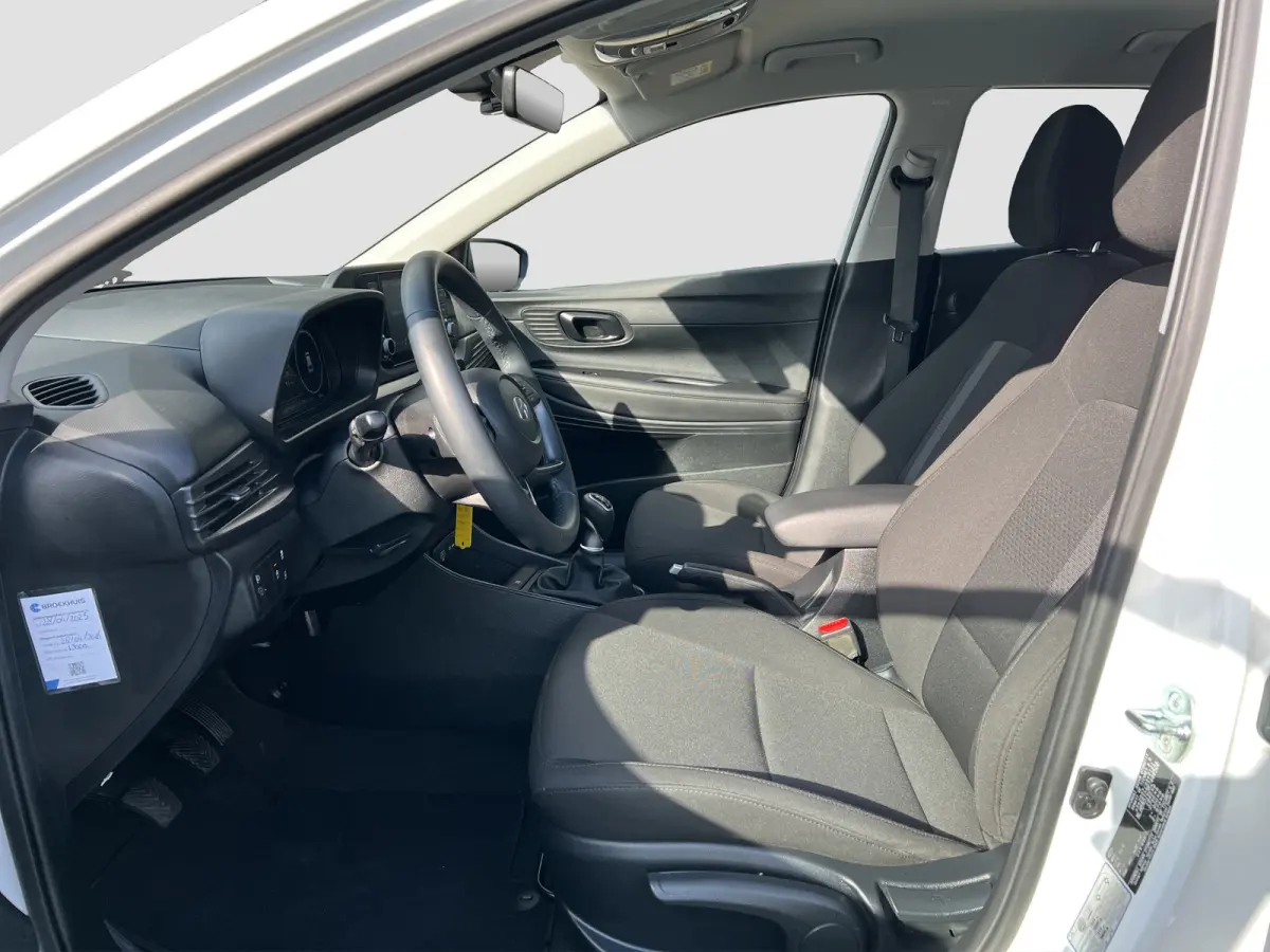 1.0 T-GDI 100pk Comfort | Airco | Camera | Carplay | Cruise control | Dodehoek detectie | Navigatie | Parkeersensoren | Digitaal cockpit | Lichtmetalen velgen