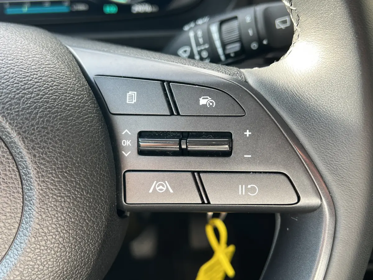 1.0 T-GDI 100pk Comfort | Airco | Camera | Carplay | Cruise control | Dodehoek detectie | Navigatie | Parkeersensoren | Digitaal cockpit | Lichtmetalen velgen