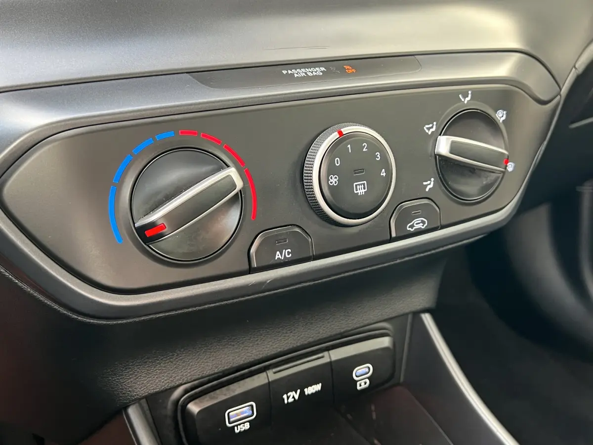 1.0 T-GDI 100pk Comfort | Airco | Camera | Carplay | Cruise control | Dodehoek detectie | Navigatie | Parkeersensoren | Digitaal cockpit | Lichtmetalen velgen