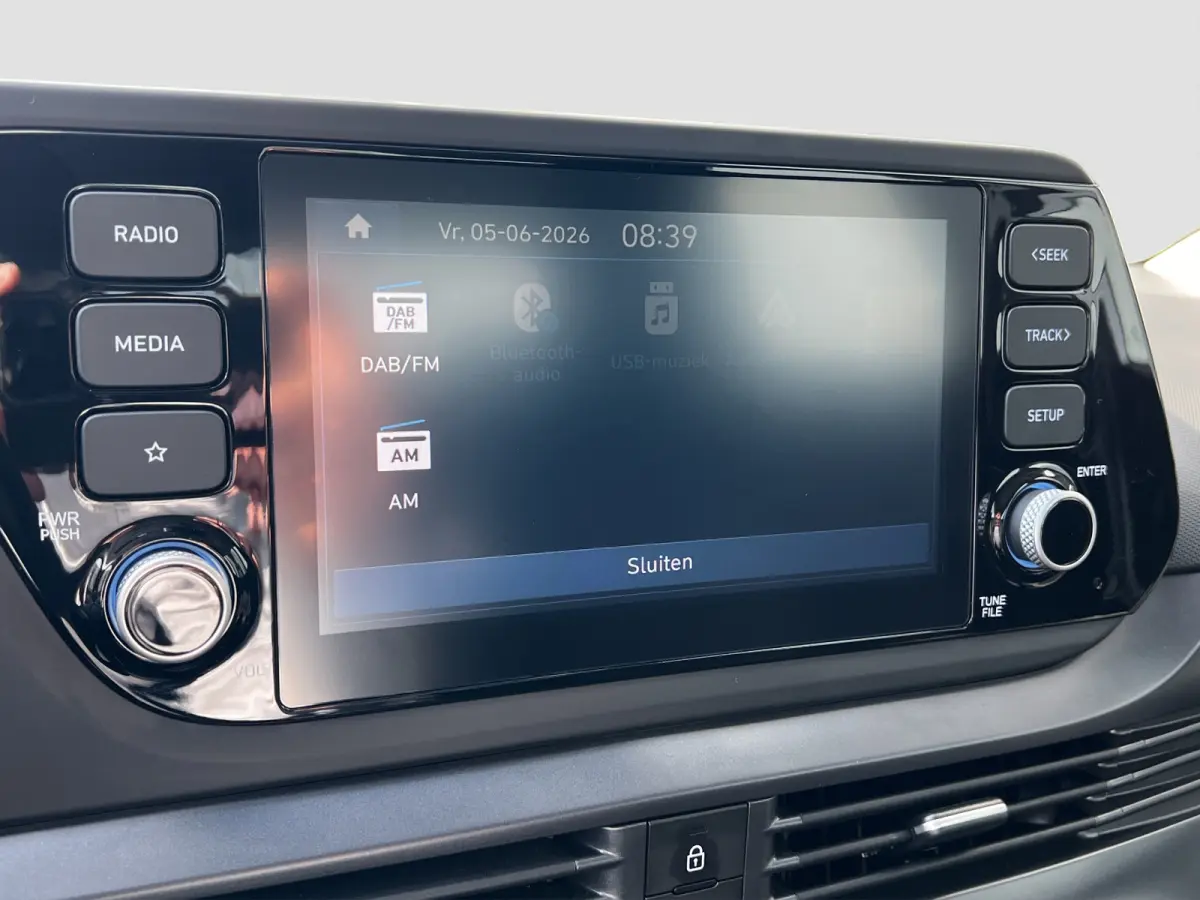 1.0 T-GDI 100pk Comfort | Airco | Camera | Carplay | Cruise control | Dodehoek detectie | Navigatie | Parkeersensoren | Digitaal cockpit | Lichtmetalen velgen