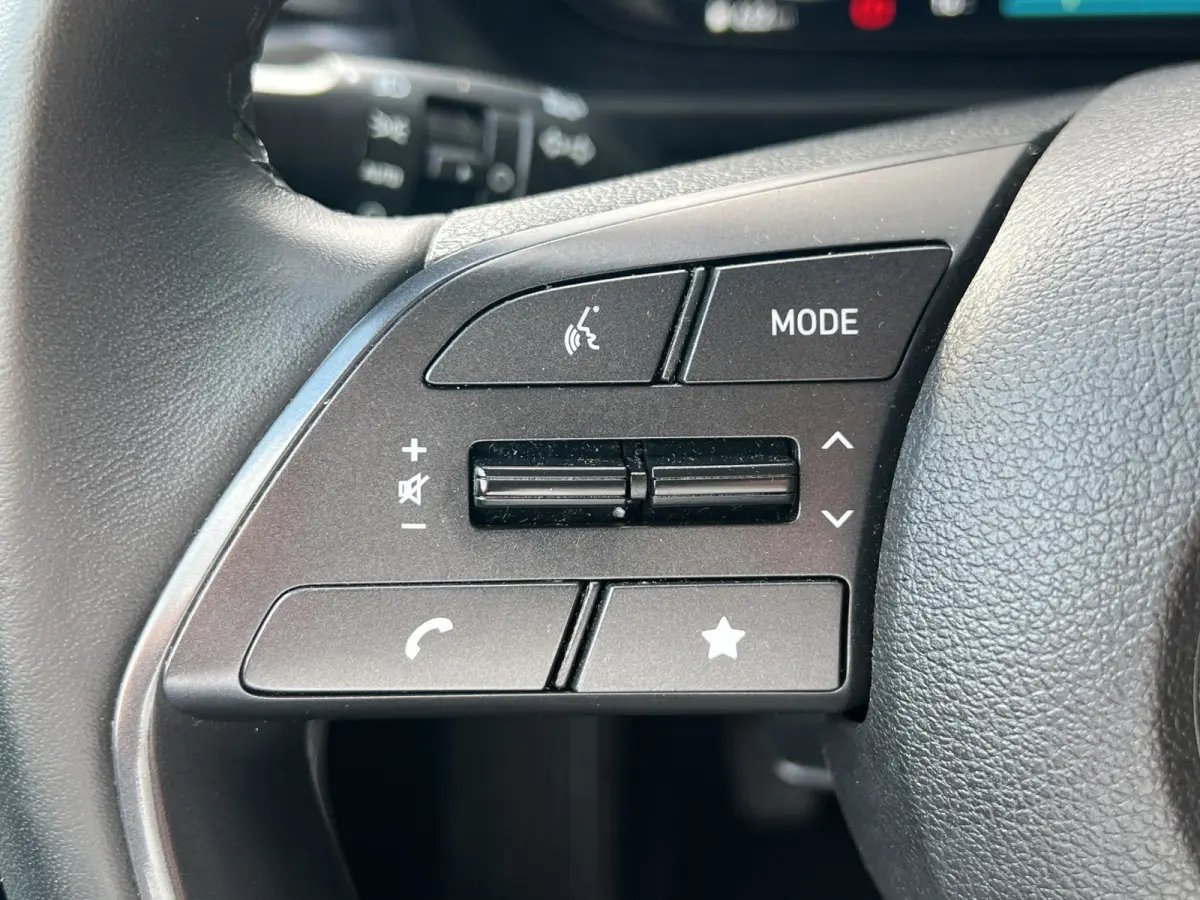 1.0 T-GDI 100pk Comfort | Airco | Camera | Carplay | Cruise control | Dodehoek detectie | Navigatie | Parkeersensoren | Digitaal cockpit | Lichtmetalen velgen
