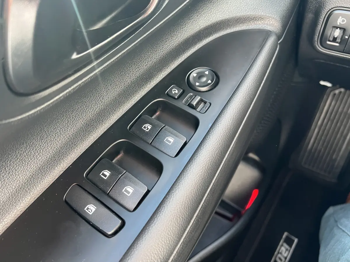 1.0 T-GDI 100pk Comfort | Airco | Camera | Carplay | Cruise control | Dodehoek detectie | Navigatie | Parkeersensoren | Digitaal cockpit | Lichtmetalen velgen