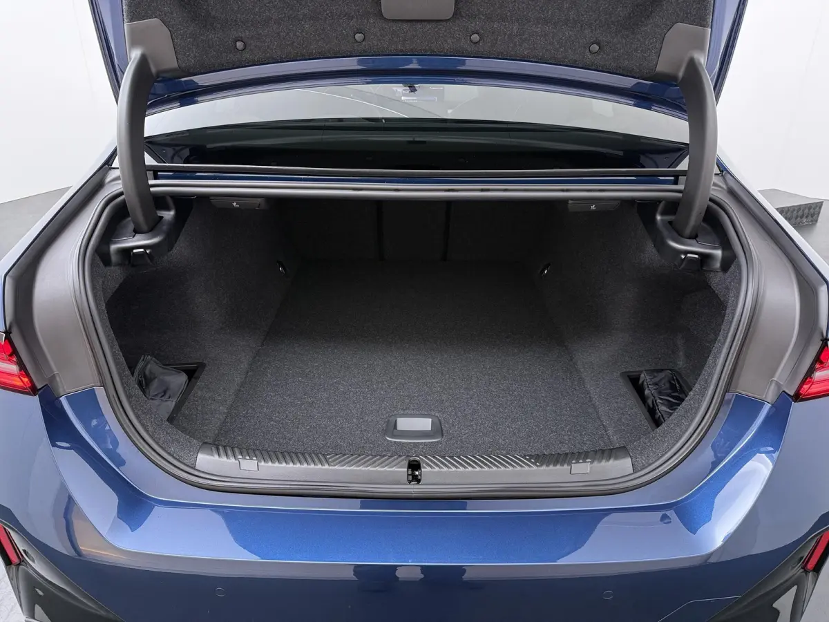 eDrive40 M Sport Pro Edition 84 kWh Comfort Pack | Innovation Pack | Travel Pack