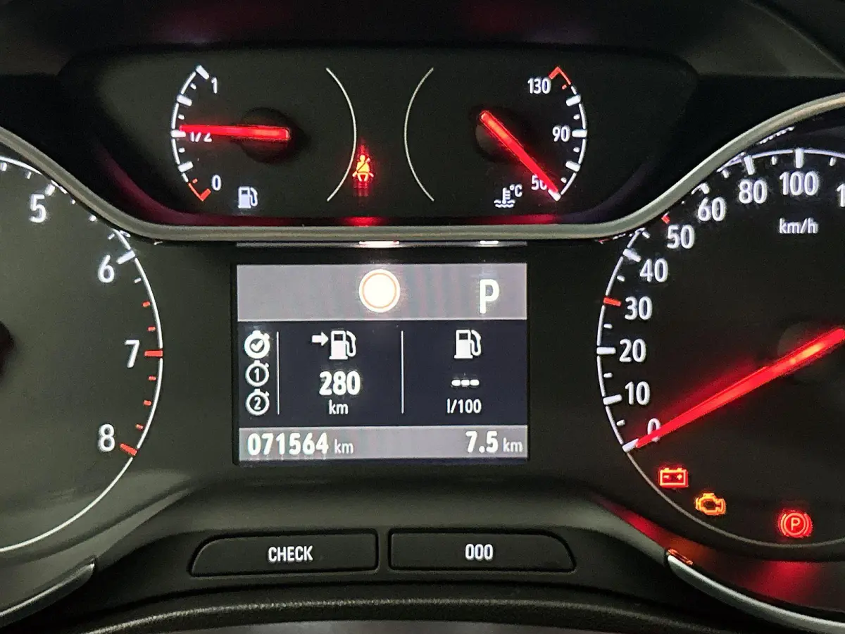 1.2 130pk Elegance Automaat | Navigatie | climate Control | Cruise Control | Dakrails | Parkeersensoren | Extra Getint Glas |