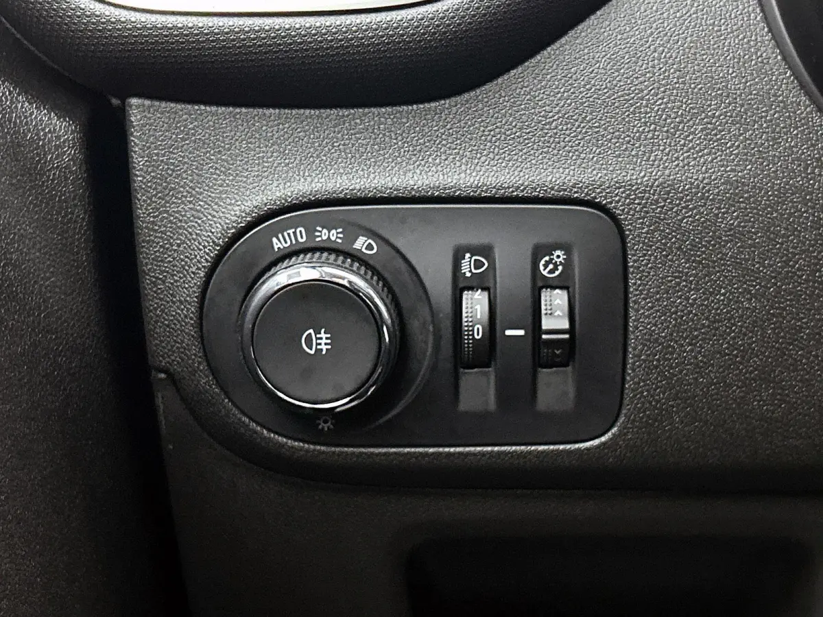 1.2 130pk Elegance Automaat | Navigatie | climate Control | Cruise Control | Dakrails | Parkeersensoren | Extra Getint Glas |