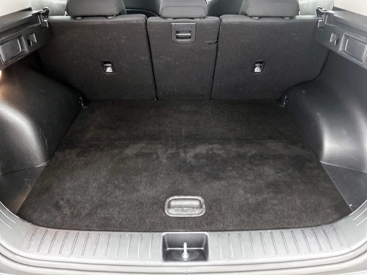 1.6 230pk Hybrid DynamicLine Automaat | Navigatie | Adaptieve Cruise Control | Climate Control | Camera | 17"LMV | LED | Trekhaak | Parkeersensoren | Apple Carplay/Android Auto |