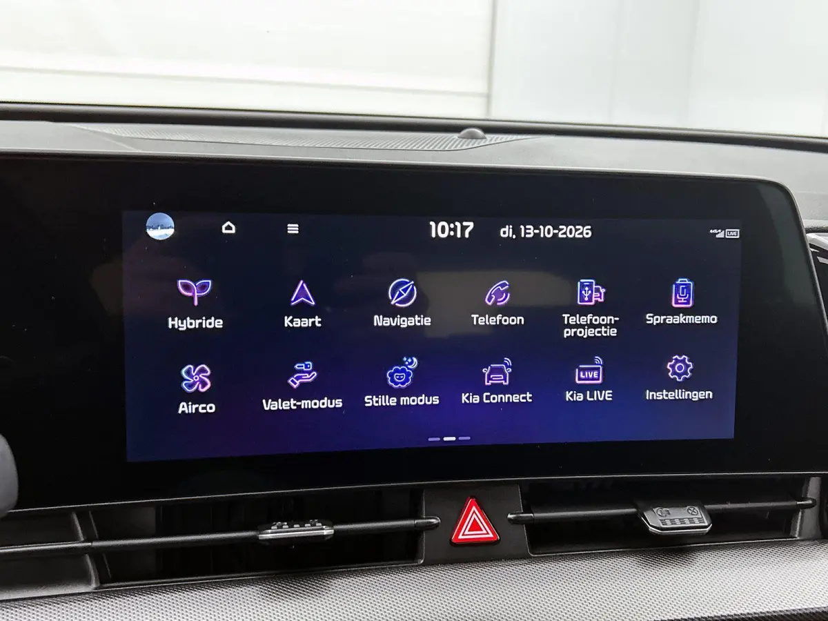 1.6 230pk Hybrid DynamicLine Automaat | Navigatie | Adaptieve Cruise Control | Climate Control | Camera | 17"LMV | LED | Trekhaak | Parkeersensoren | Apple Carplay/Android Auto |