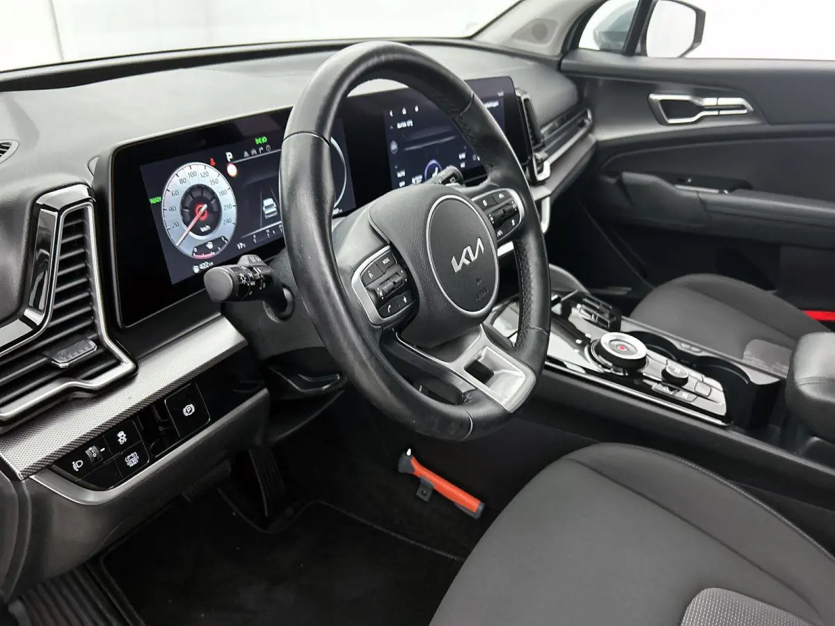 1.6 230pk Hybrid DynamicLine Automaat | Navigatie | Adaptieve Cruise Control | Climate Control | Camera | 17"LMV | LED | Trekhaak | Parkeersensoren | Apple Carplay/Android Auto |