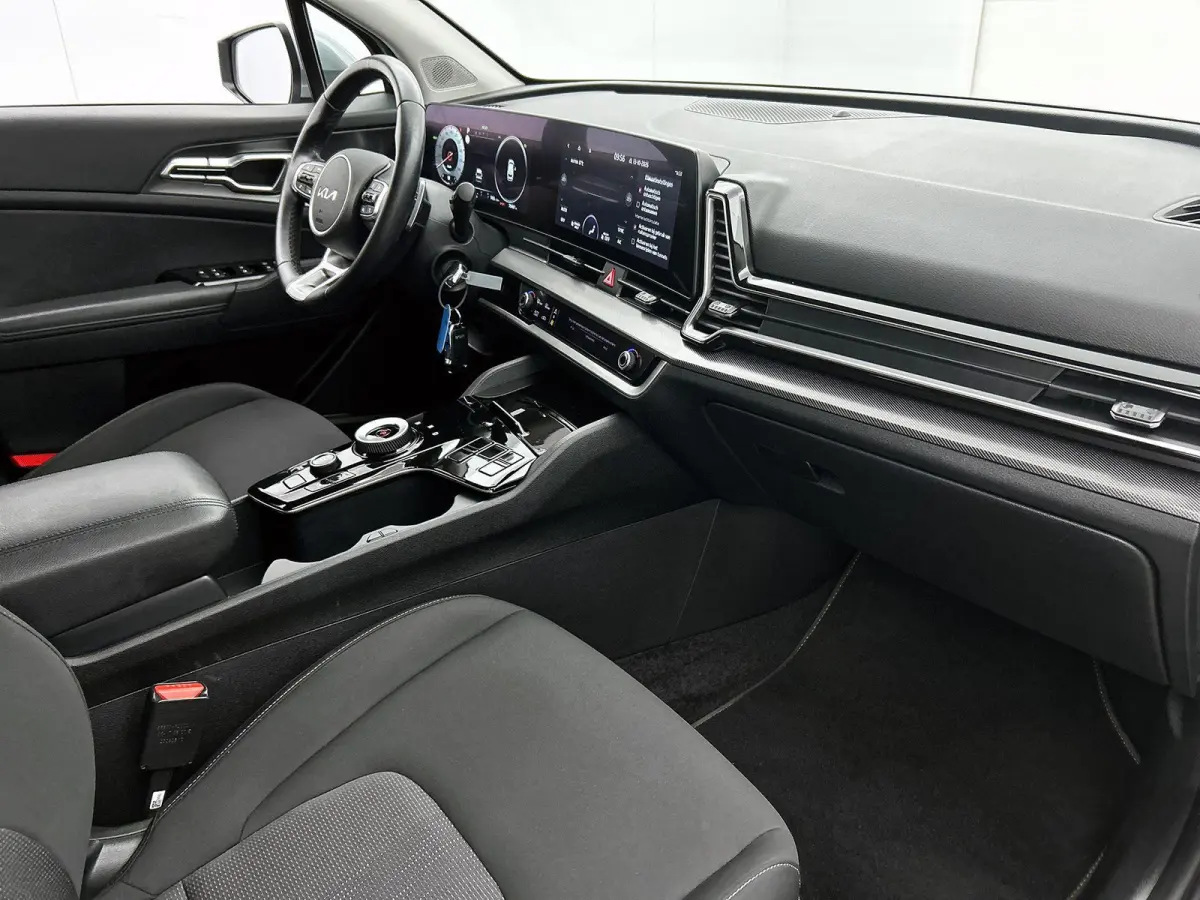 1.6 230pk Hybrid DynamicLine Automaat | Navigatie | Adaptieve Cruise Control | Climate Control | Camera | 17"LMV | LED | Trekhaak | Parkeersensoren | Apple Carplay/Android Auto |