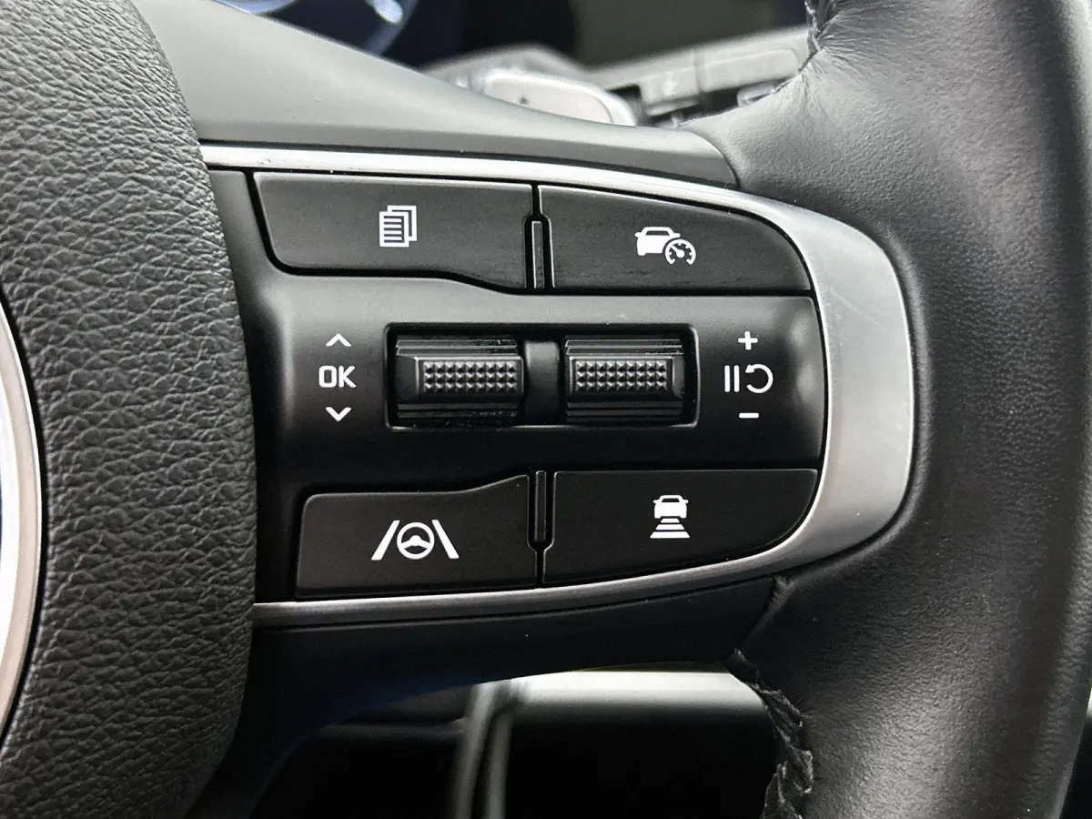 1.6 230pk Hybrid DynamicLine Automaat | Navigatie | Adaptieve Cruise Control | Climate Control | Camera | 17"LMV | LED | Trekhaak | Parkeersensoren | Apple Carplay/Android Auto |