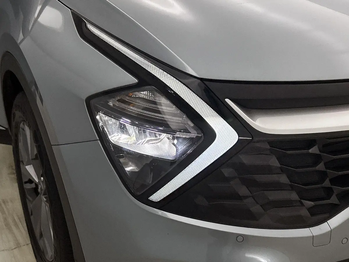 1.6 230pk Hybrid DynamicLine Automaat | Navigatie | Adaptieve Cruise Control | Climate Control | Camera | 17"LMV | LED | Trekhaak | Parkeersensoren | Apple Carplay/Android Auto |