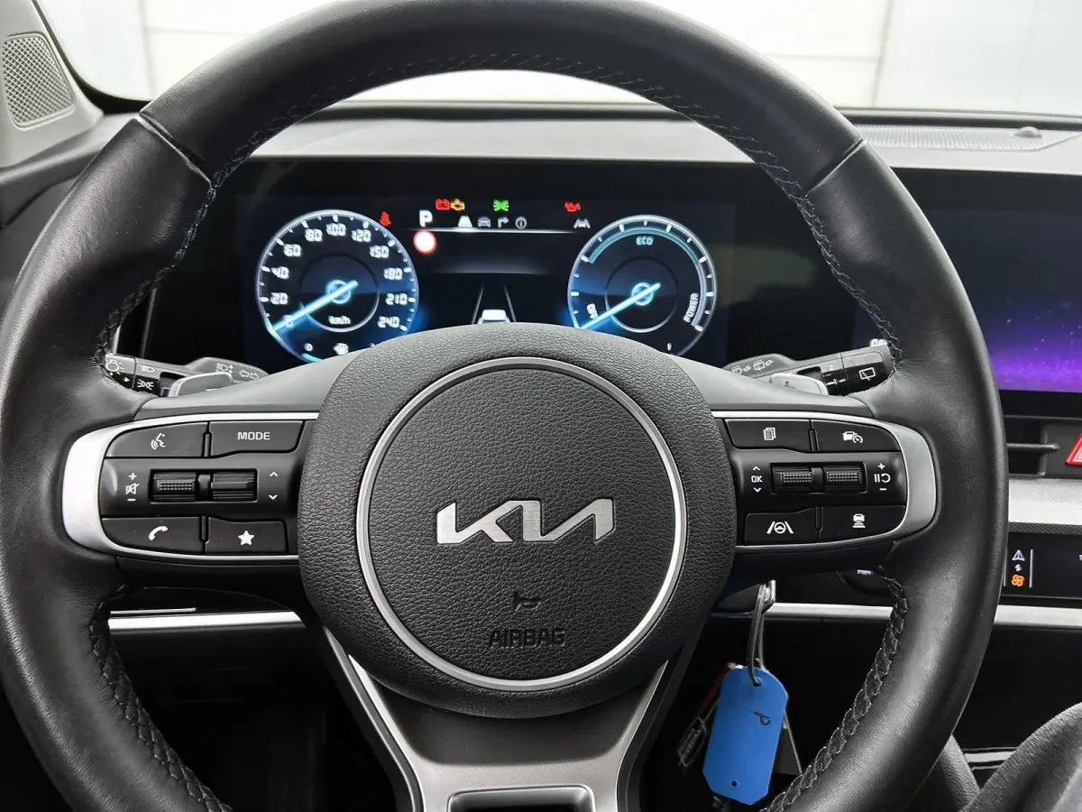 1.6 230pk Hybrid DynamicLine Automaat | Navigatie | Adaptieve Cruise Control | Climate Control | Camera | 17"LMV | LED | Trekhaak | Parkeersensoren | Apple Carplay/Android Auto |