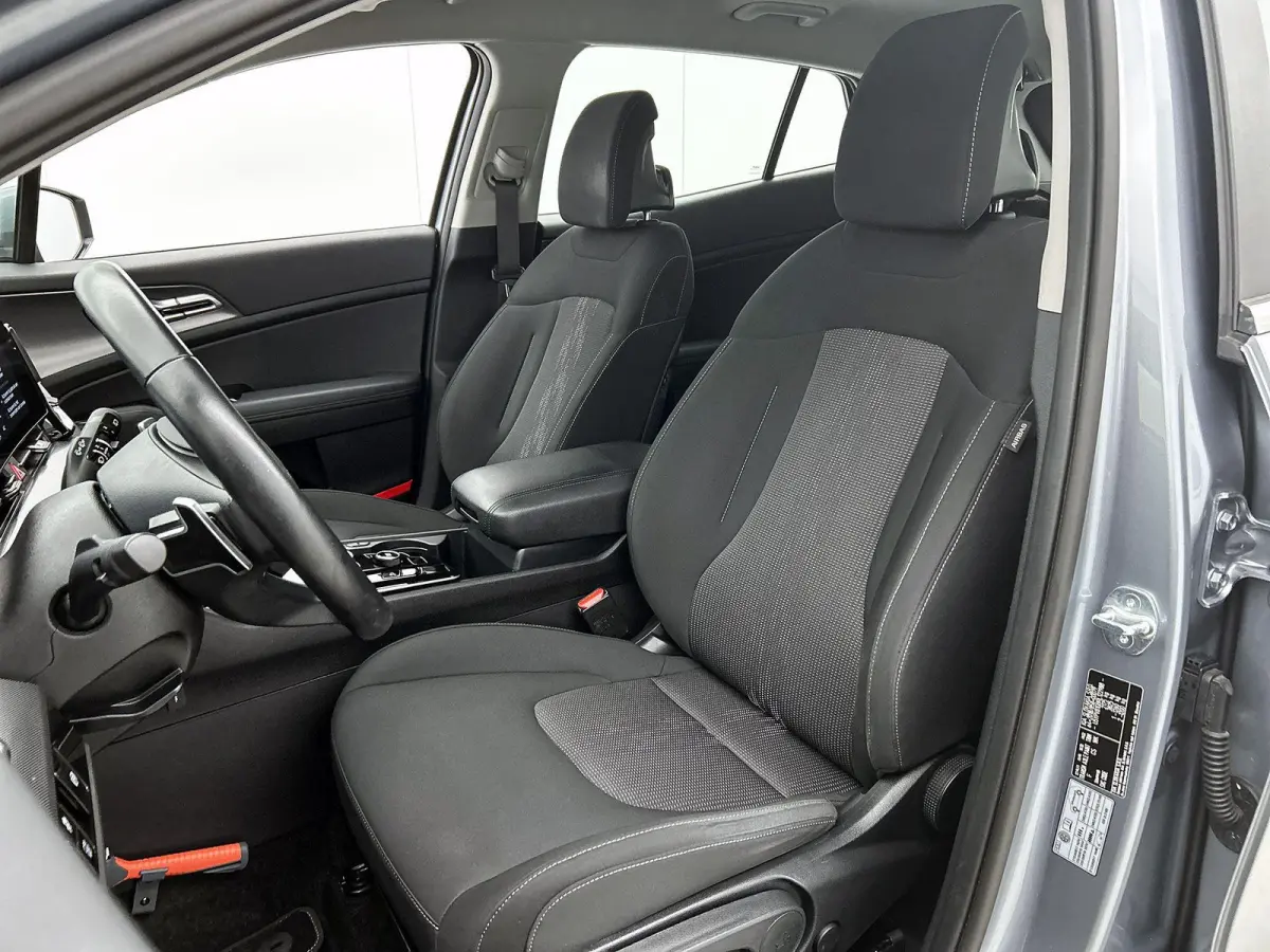 1.6 230pk Hybrid DynamicLine Automaat | Navigatie | Adaptieve Cruise Control | Climate Control | Camera | 17"LMV | LED | Trekhaak | Parkeersensoren | Apple Carplay/Android Auto |