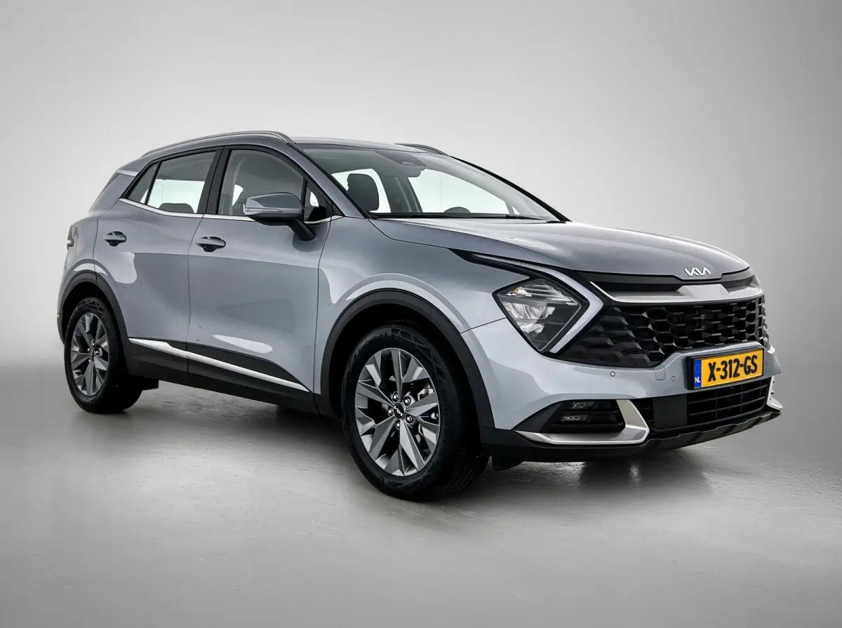 1.6 230pk Hybrid DynamicLine Automaat | Navigatie | Adaptieve Cruise Control | Climate Control | Camera | 17"LMV | LED | Trekhaak | Parkeersensoren | Apple Carplay/Android Auto |