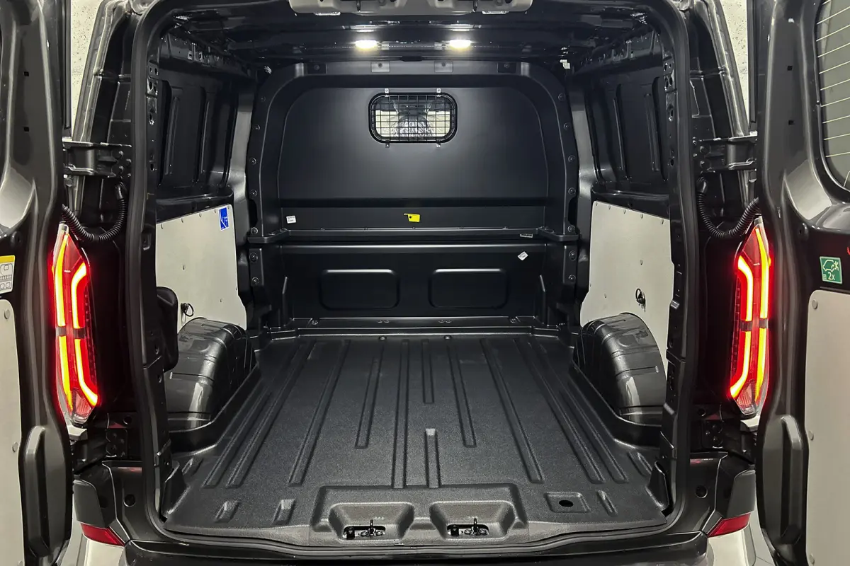 340 L2 Limited 71 kWh | Dubbel cabine | 2x schuifdeur | Driver assist pack premium
