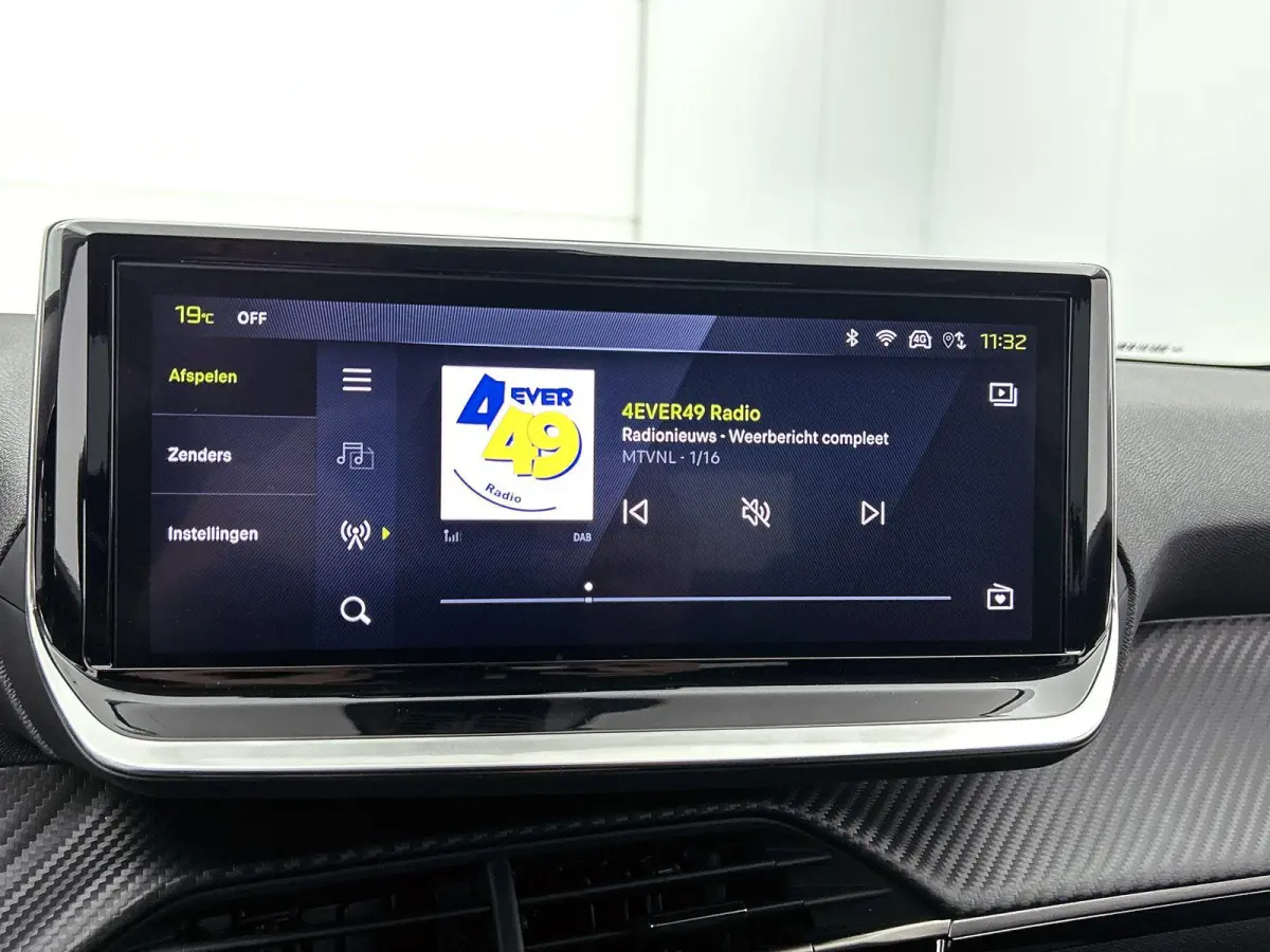1.2 Hybrid 110pk Allure Automaat | Tot 8 Jaar Garantie | Navigatie | Camera Voor + Achter | Climate Control | Cruise Control | 16"LMV | LED |