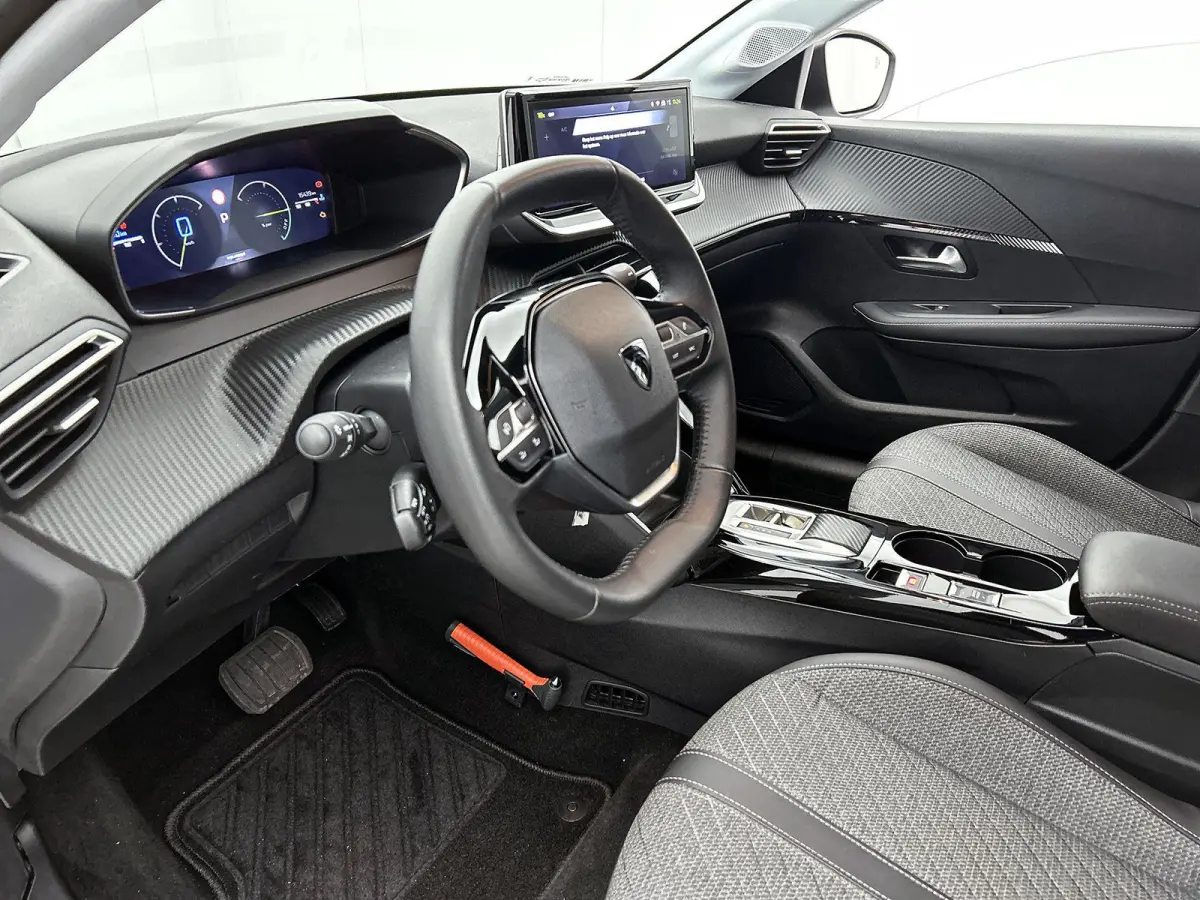 1.2 Hybrid 110pk Allure Automaat | Tot 8 Jaar Garantie | Navigatie | Camera Voor + Achter | Climate Control | Cruise Control | 16"LMV | LED |
