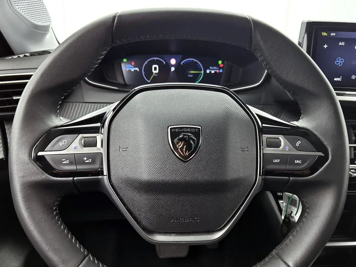 1.2 Hybrid 110pk Allure Automaat | Tot 8 Jaar Garantie | Navigatie | Camera Voor + Achter | Climate Control | Cruise Control | 16"LMV | LED |