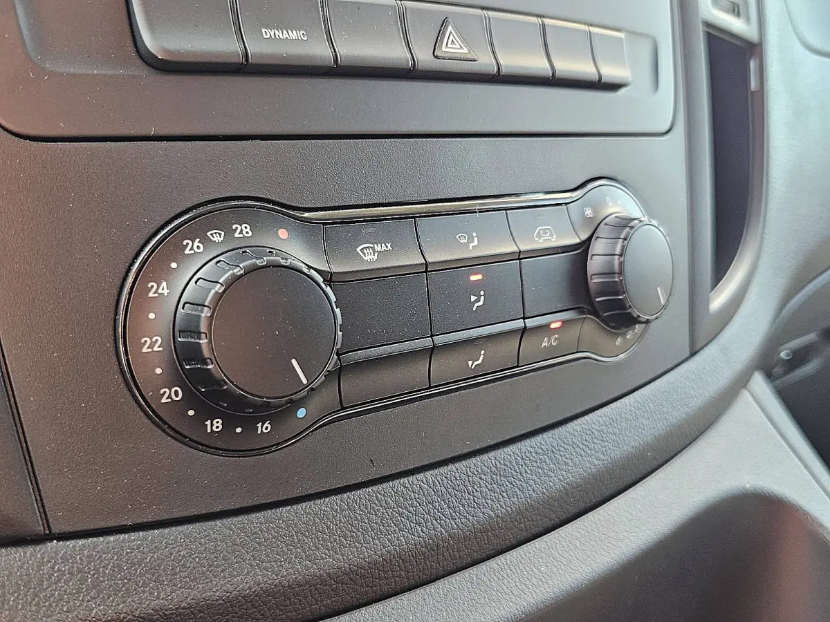 eVito 112 L3 60 kWh Cruise control, Airco, Pdc, Carplay, Camera, Climate control, Stoelverwarming, 280KM WLTP, 80kw-snelladen