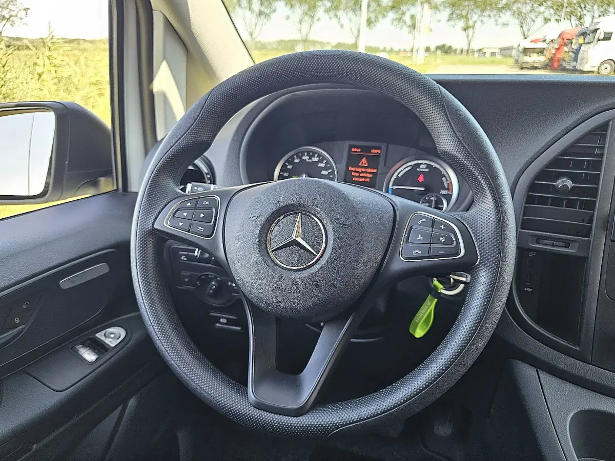 eVito 112 L3 60 kWh Cruise control, Airco, Pdc, Carplay, Camera, Climate control, Stoelverwarming, 280KM WLTP, 80kw-snelladen