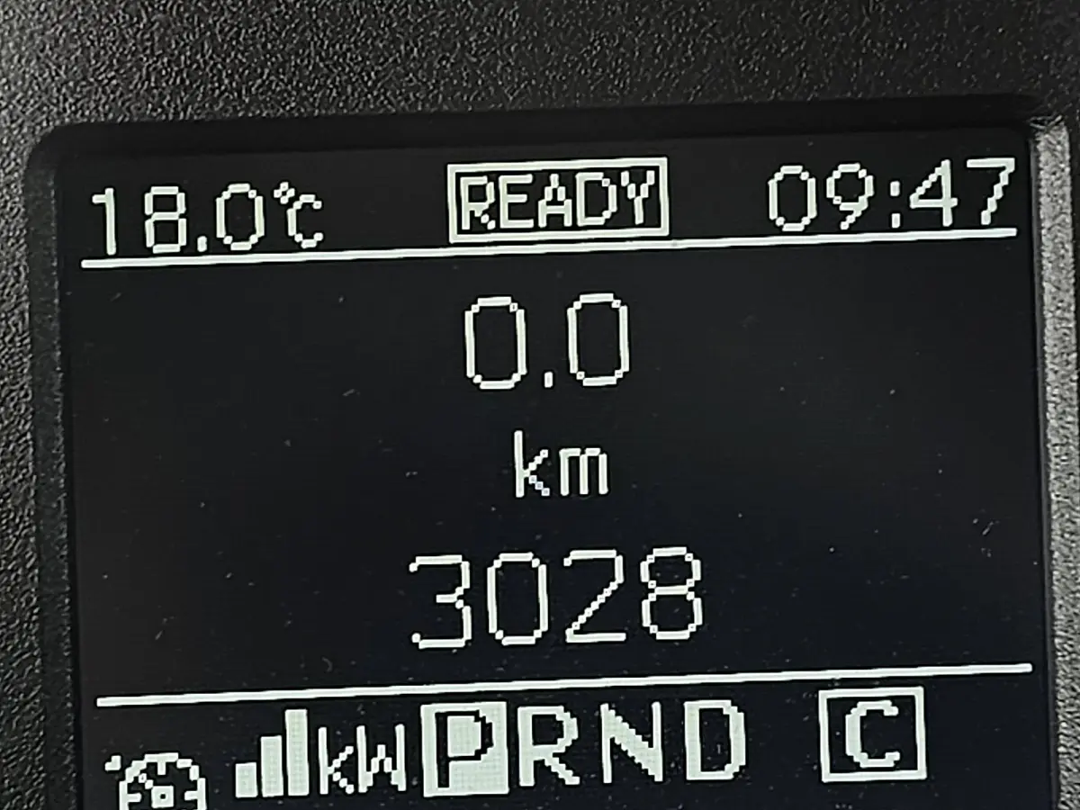 L1 Pro 51 kWh Cruise control, Automatische-Airco , Pdc, Carplay, Navi, Camera, Stoelverwarming, 290Km WLTP, 75kw-Snelladen, Mbux