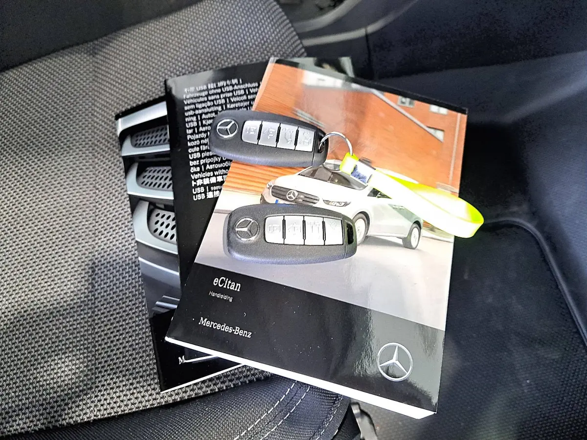 L1 Pro 51 kWh Cruise control, Automatische-Airco , Pdc, Carplay, Navi, Camera, Stoelverwarming, 290Km WLTP, 75kw-Snelladen, Mbux