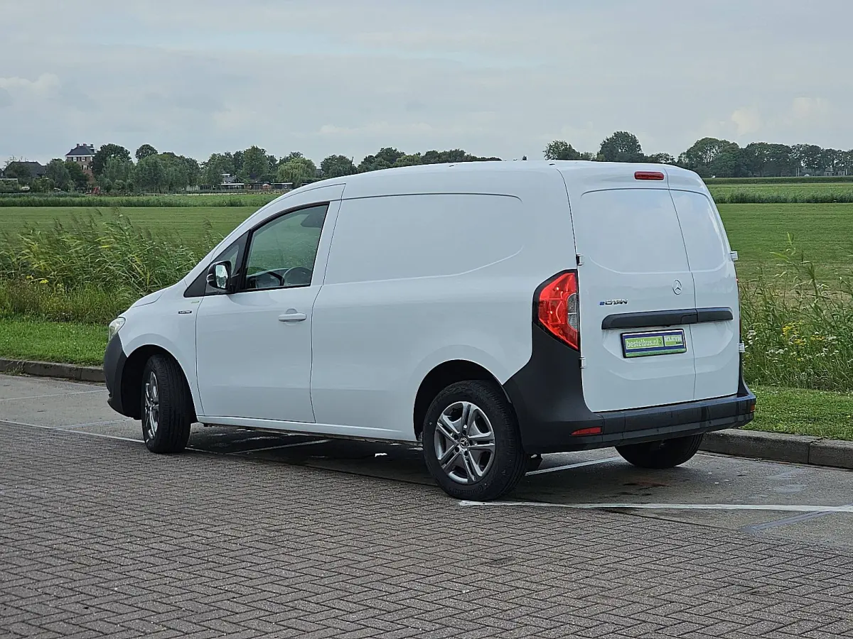 L1 Pro 51 kWh Cruise control, Automatische-Airco , Pdc, Carplay, Navi, Camera, Stoelverwarming, 290Km WLTP, 75kw-Snelladen, Mbux
