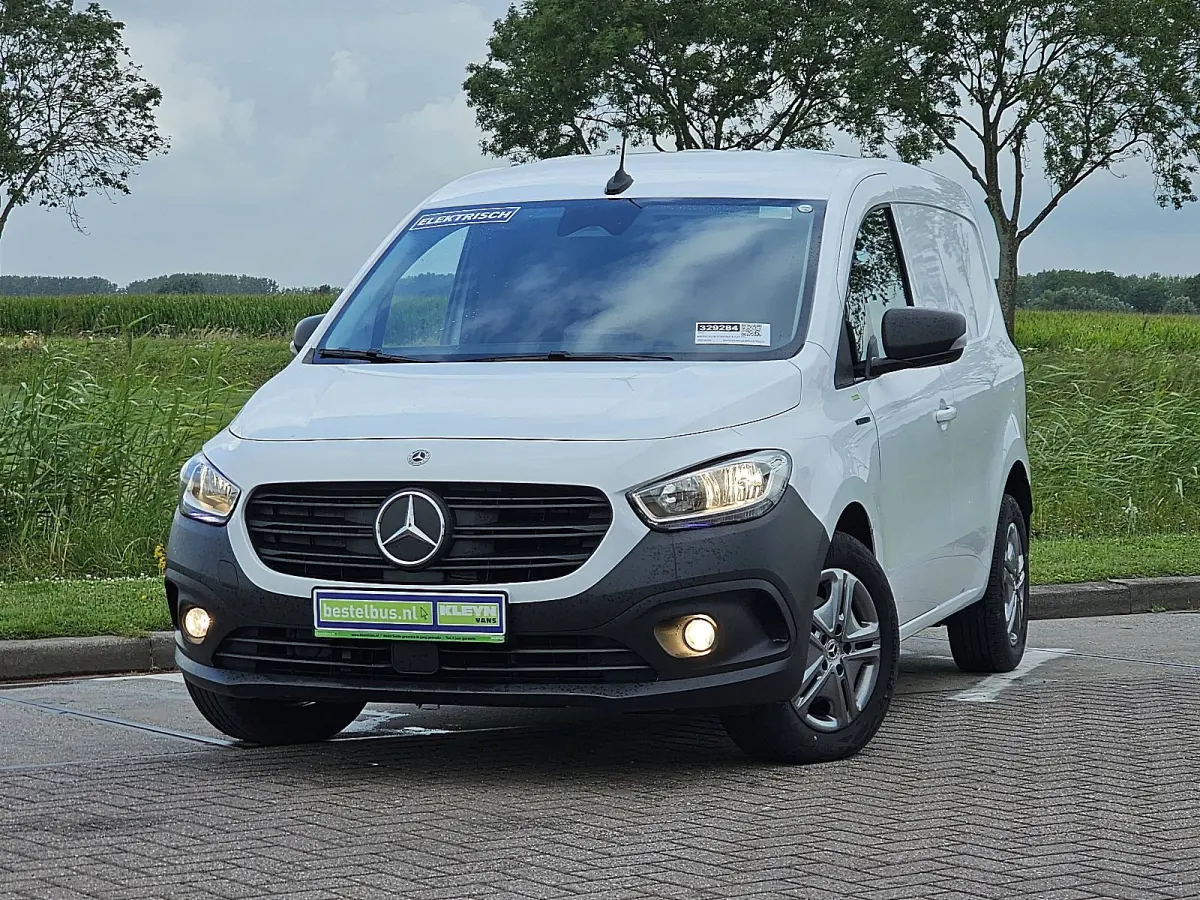 L1 Pro 51 kWh Cruise control, Automatische-Airco , Pdc, Carplay, Navi, Camera, Stoelverwarming, 290Km WLTP, 75kw-Snelladen, Mbux